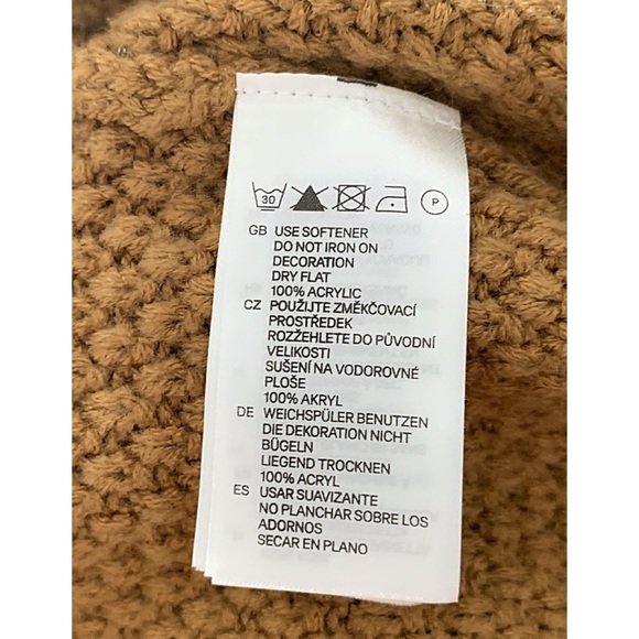 H&M Sz XS Camel Knit Vest w/ Faux Leather Strap & Adjustable Metal Buckle - Picture 8 of 8